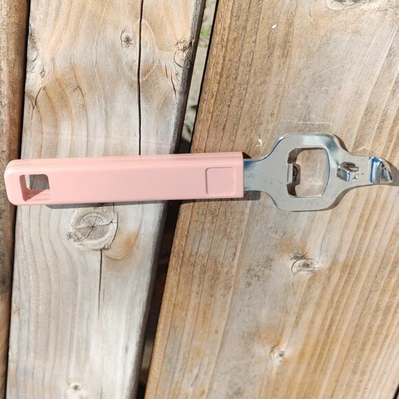 Vintage MK Bottle Opener Beer *Soda Bottle Opener Kitchen Bar Tool• Man Cave - Picture 2 of 3